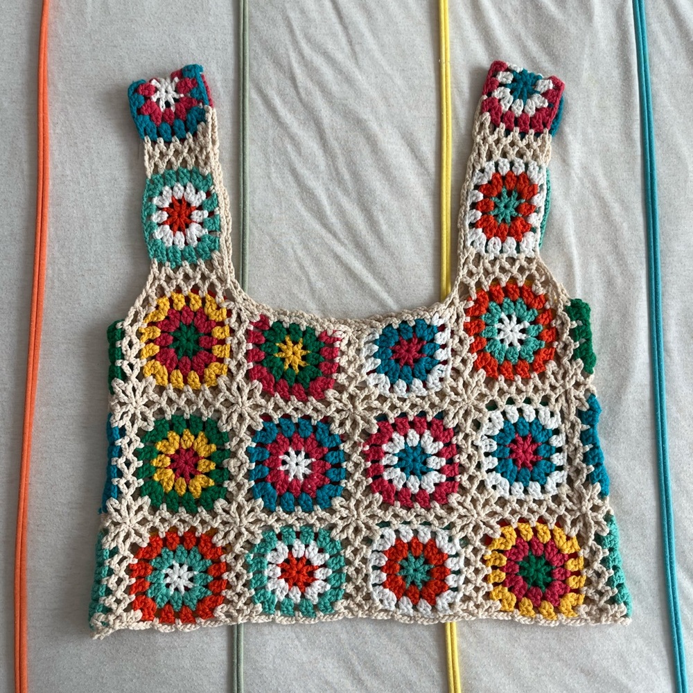 Fun cropped tank top!